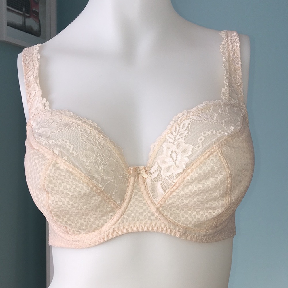 30 G soft cup bra